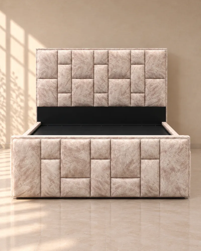 Cama beige acolchada
